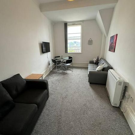 City Center Gem- Flat For 6 In Sheffield Gs404 Bagian luar foto