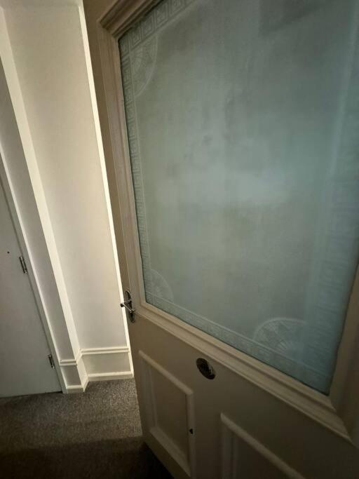 City Center Gem- Flat For 6 In Sheffield Gs404 Bagian luar foto