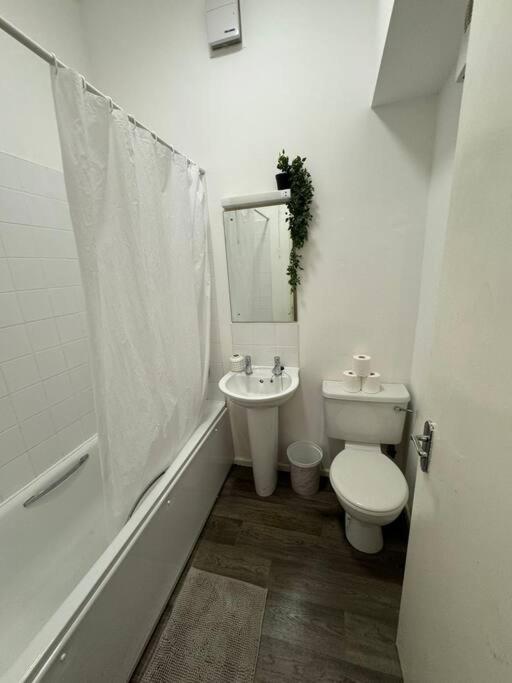City Center Gem- Flat For 6 In Sheffield Gs404 Bagian luar foto