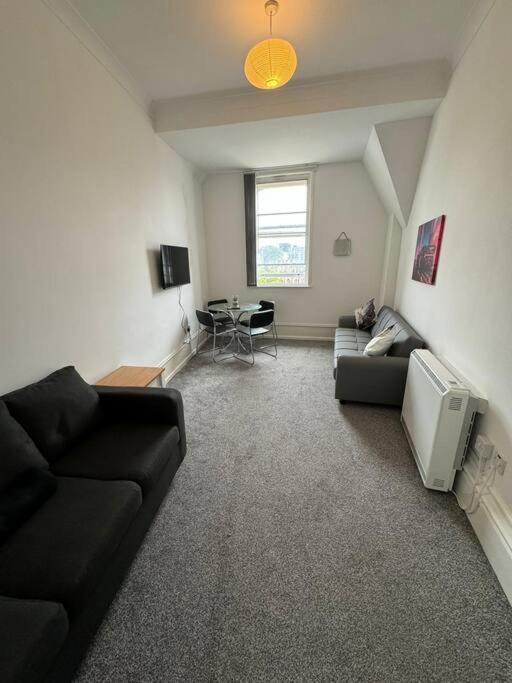 City Center Gem- Flat For 6 In Sheffield Gs404 Bagian luar foto